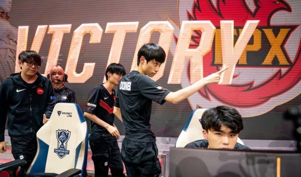 防守屡遭对 防守屡遭对